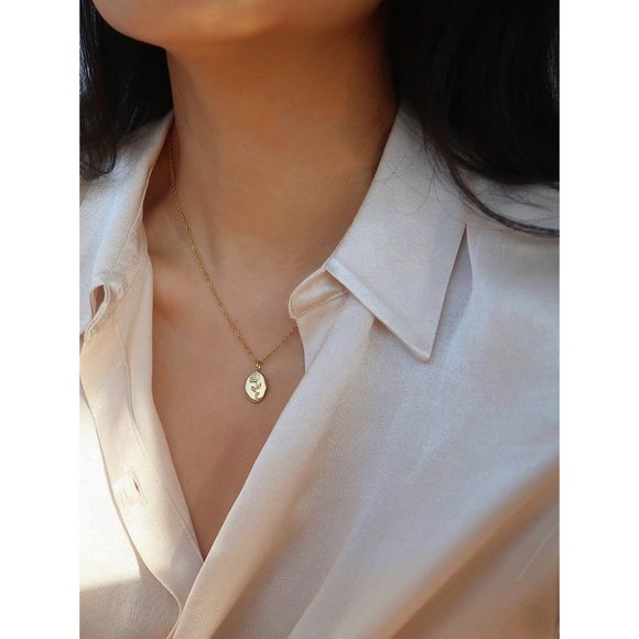 NEW 18K Gold Plated Rose Flower Pendant Necklace - Picture 15 of 16